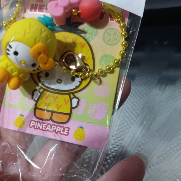 Hello Kitty Keyring Keychain Charm Bag Charm Mini Clip On Accessory 3 to Choose - Picture 12 of 13